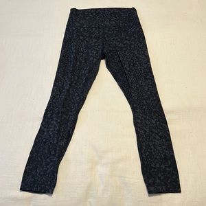 lululemon Align™ High-Rise Pant 25" inseam - size 6 - camo - great condition